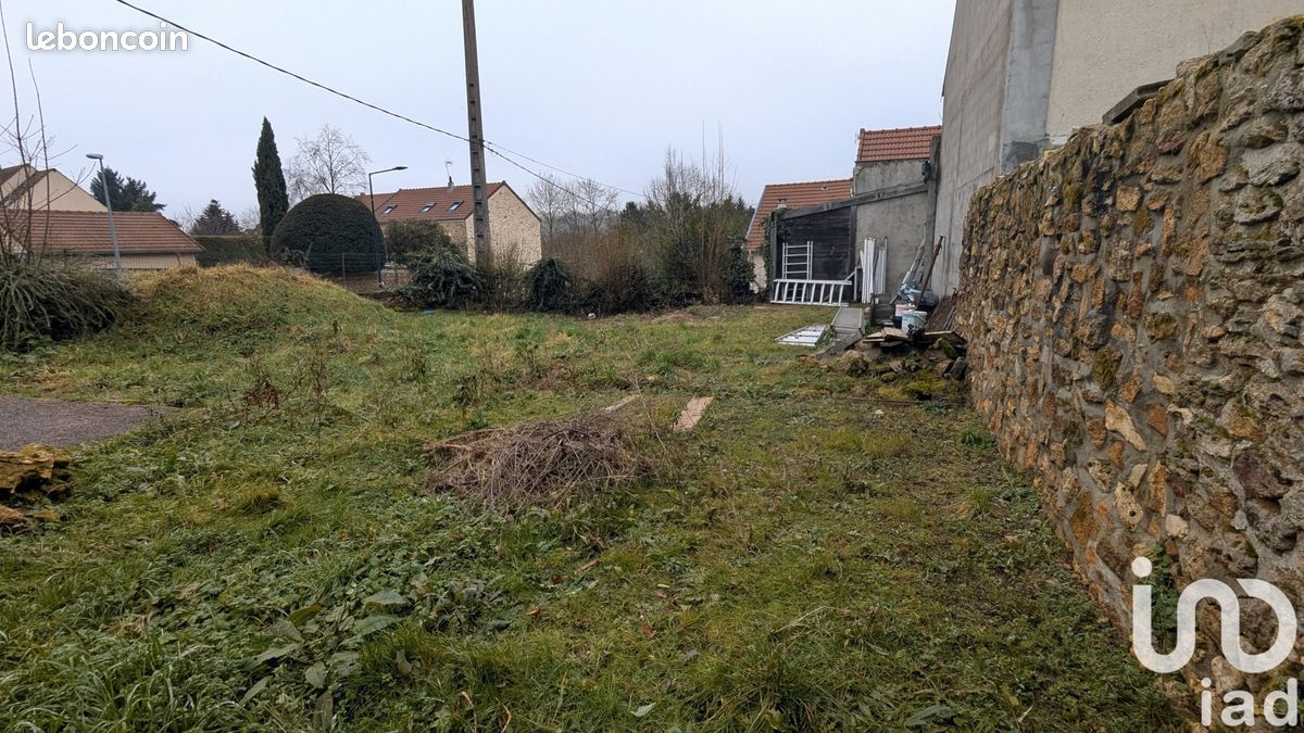 Terrain 357 m² · à Villecresnes · 357 m² · 149 900 €