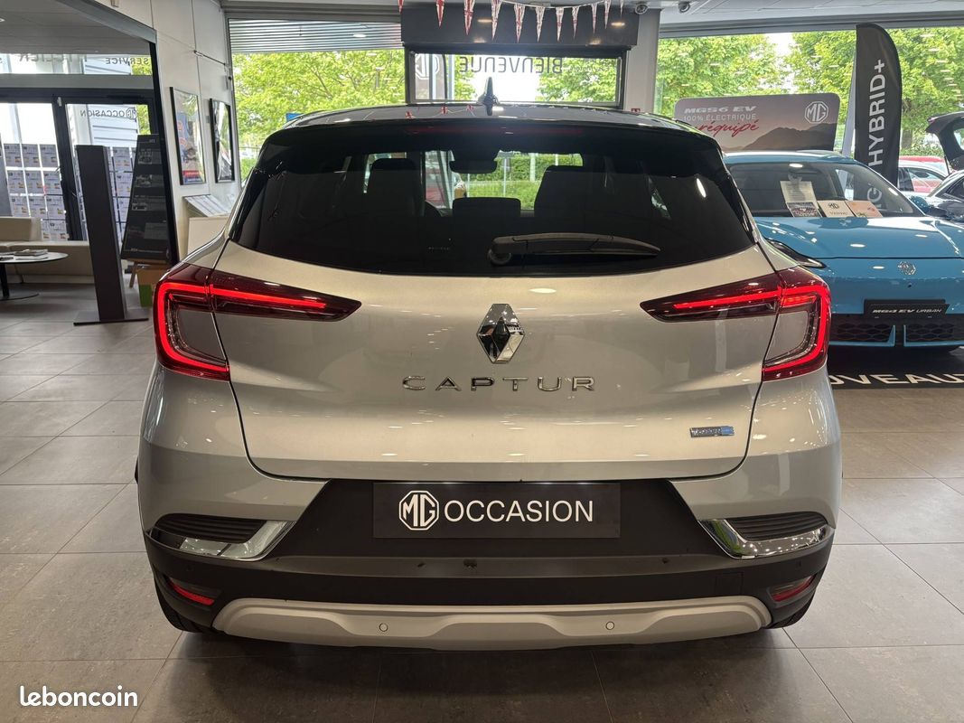 RENAULT Captur E-Tech hybride 145 Equilibre (image 6)