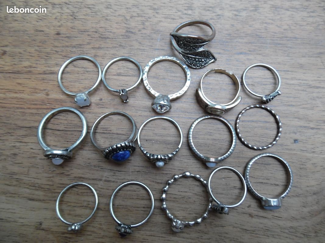 Lot de bague. Différents styles et tailles (image 2)