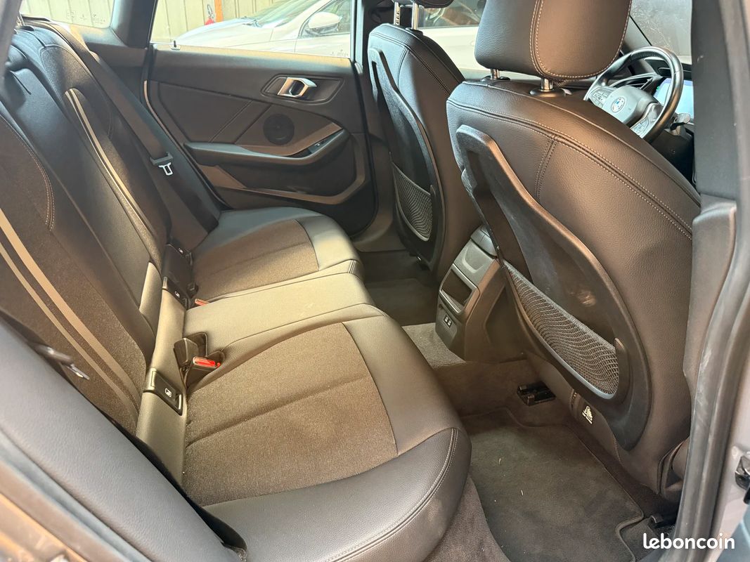 BMW SERIE 2 GRAN COUPE F44 2.0 218d 150 ch / Suivi complet BMW / Caméra de recul / Carplay (image 21)