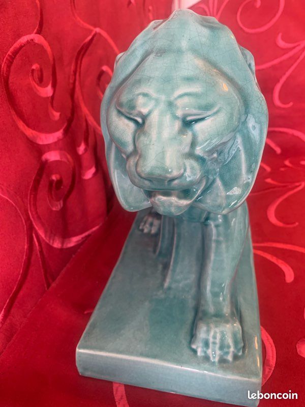 Très beau Lion en céramique bleu céladon (image 5)