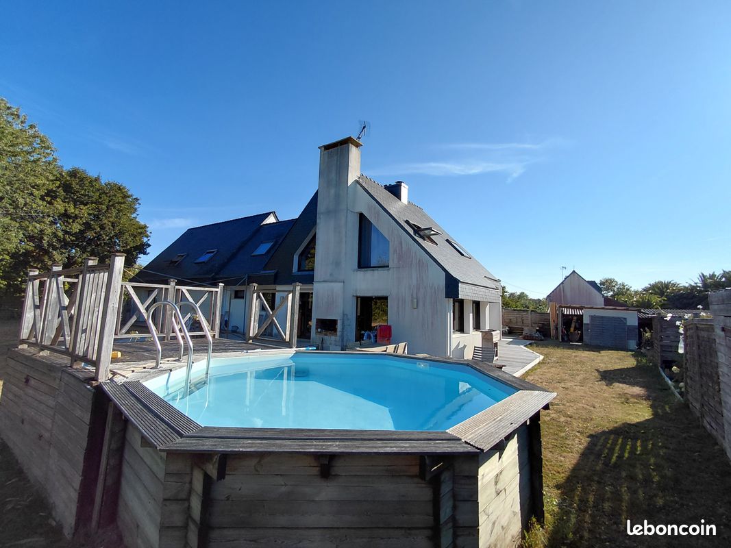 Maison 8 pièces 252 m² · à Combrit · 252 m² · 699 000 €