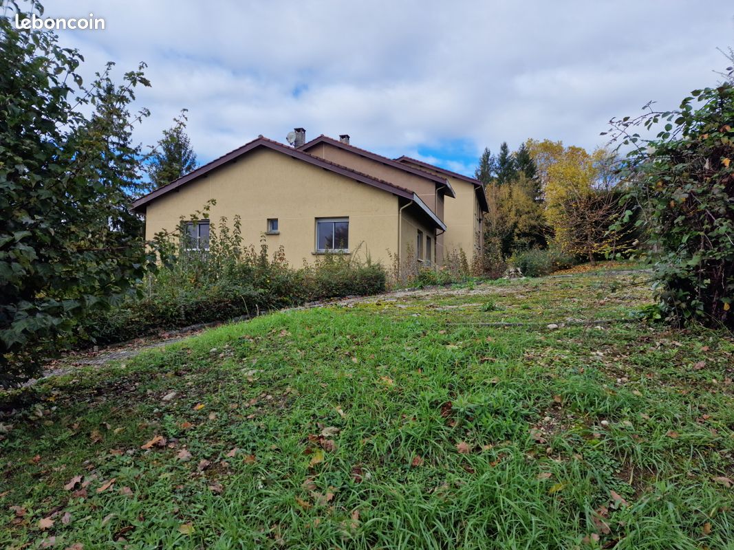 Appartement 4 pièces 108 m² · à Belley · 108 m² · 280 000 €