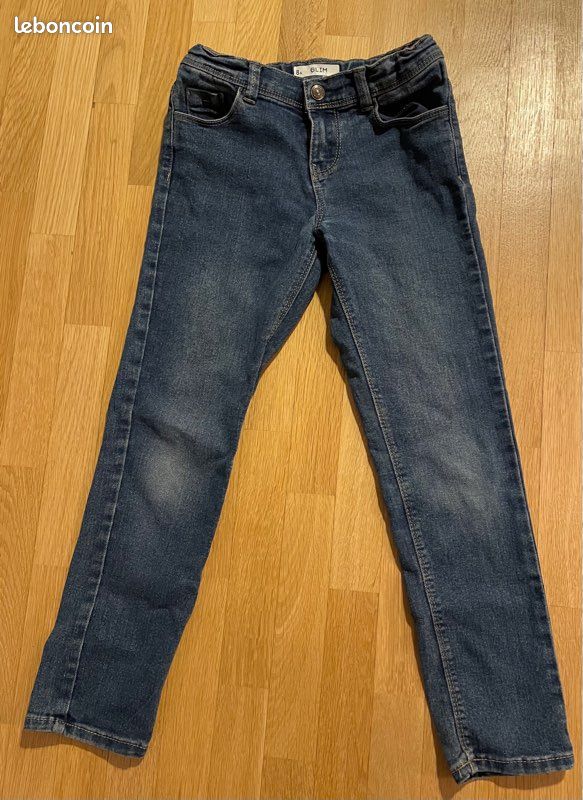 Jeans fille 8 ans (image 1)