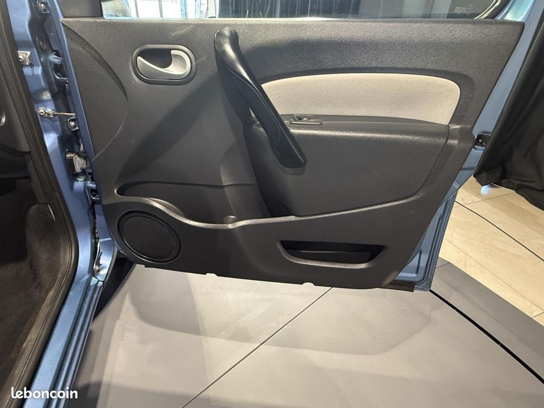 RENAULT KANGOO TCE 115 Energy Zen (image 20)