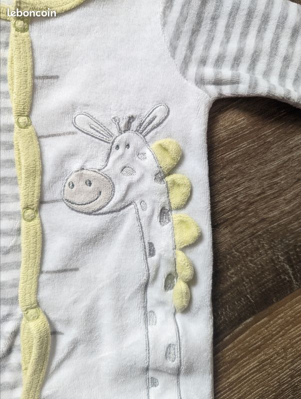 Lot 6 pyjamas velours chaud 3 mois (image 9)