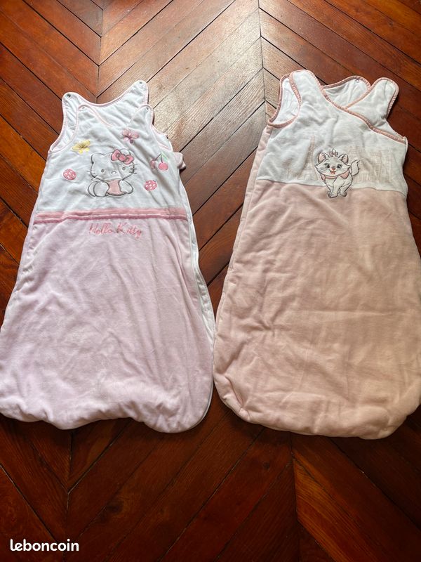 Lot de 2 Turbulettes fille Hiver. Hello Kitty et Disney Aristochats (image 1)