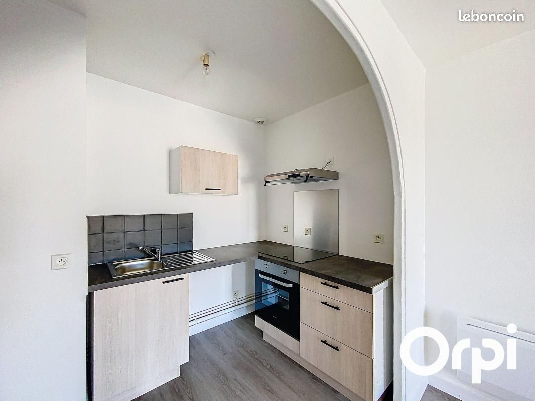 Appartement 2 pièces 47 m² · à Saint-Flour · 47 m² · 450 €/mois