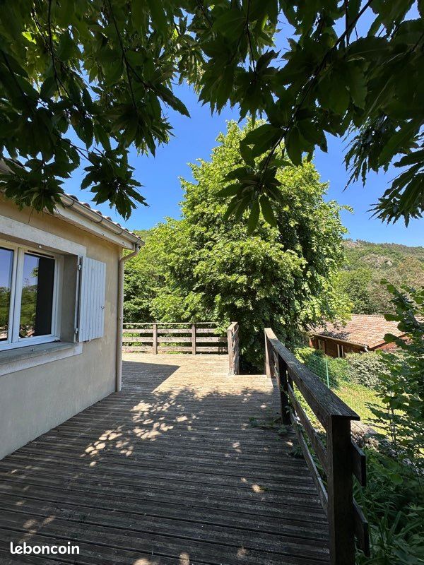 Maison 6 pièces 116 m² · à Montpezat-sous-Bauzon · 116 m² · 1 150 €