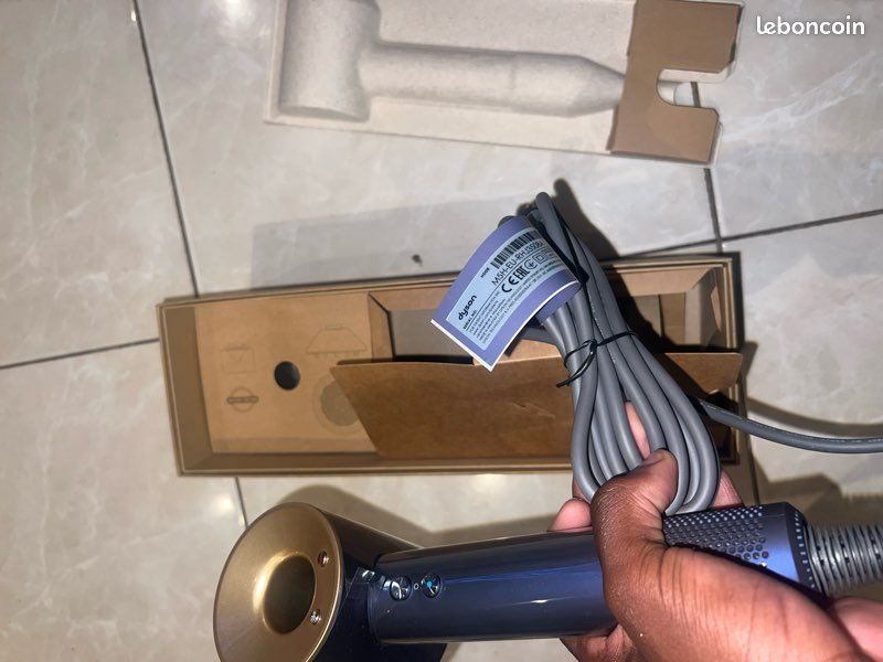 Sèche cheveux Dyson hd08 (image 3)
