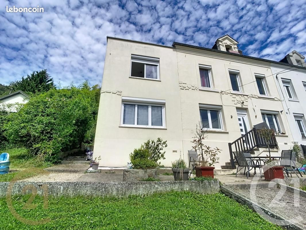 Maison 4 pièces 114 m² · à Lillebonne · 114 m² · 156 000 €