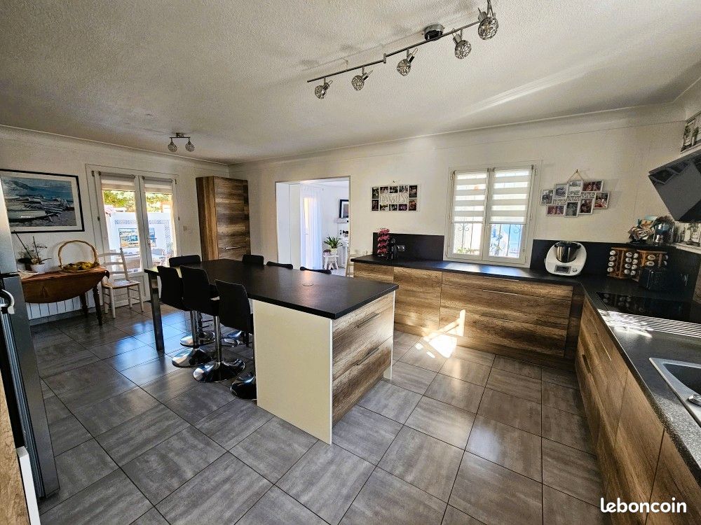 Maison 5 pièces 153 m² · à Saint-Laurent-de-la-Salanque · 153 m² · 375 000 €