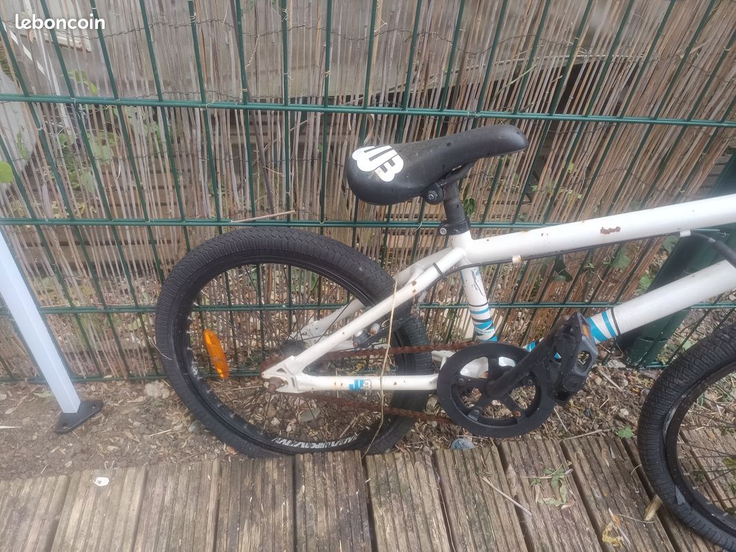 Vélo BMX (image 3)