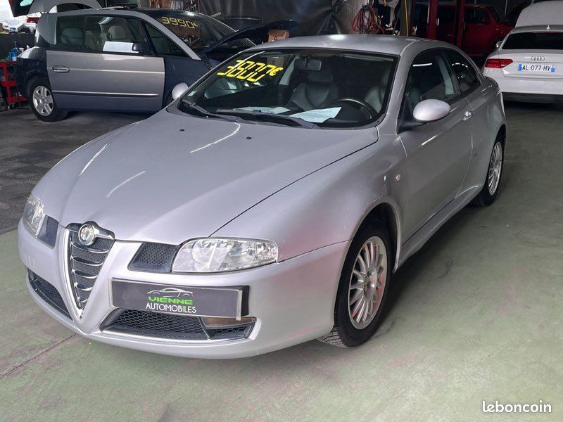 Alfa coupe gt jtd 150ch bon etat revisee (image 1)