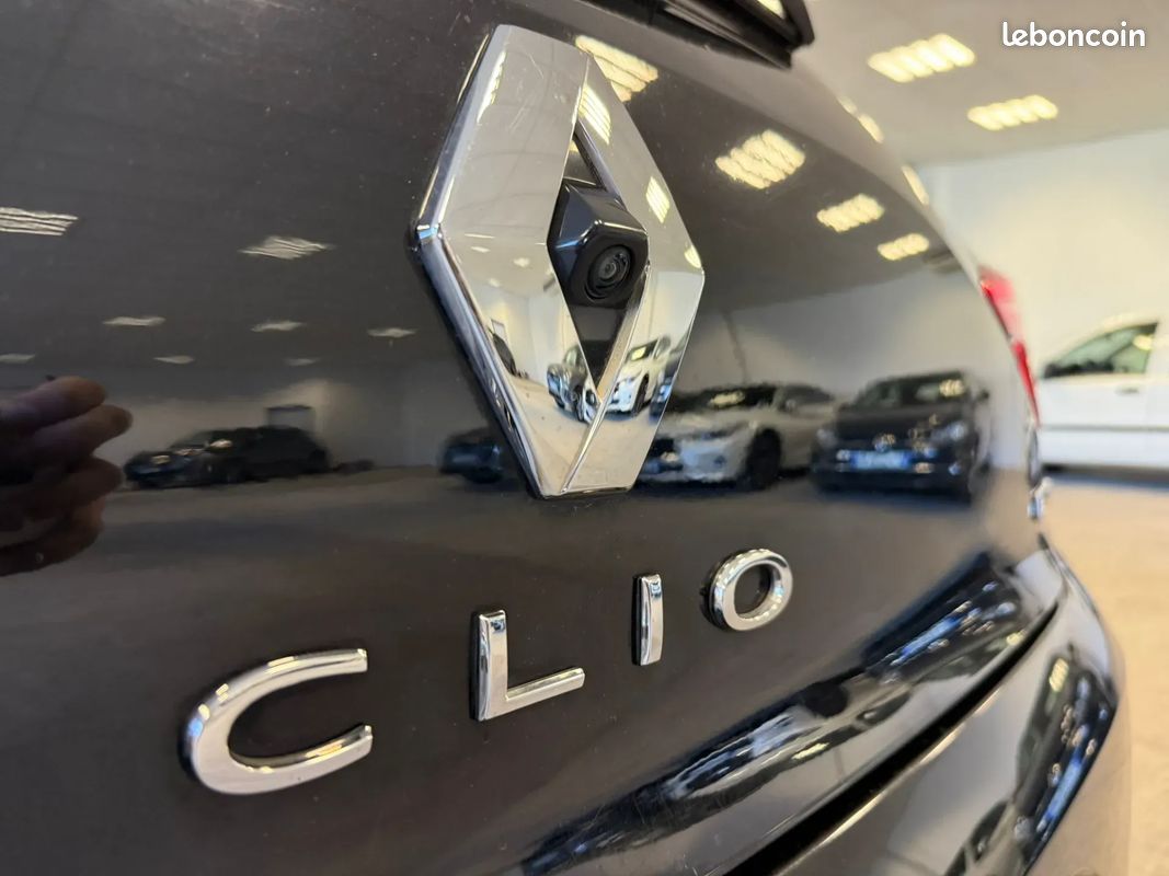 RENAULT Clio V 1.0 100ch RS Line - 2020 - CarPlay - LED - Sièges sport (image 20)