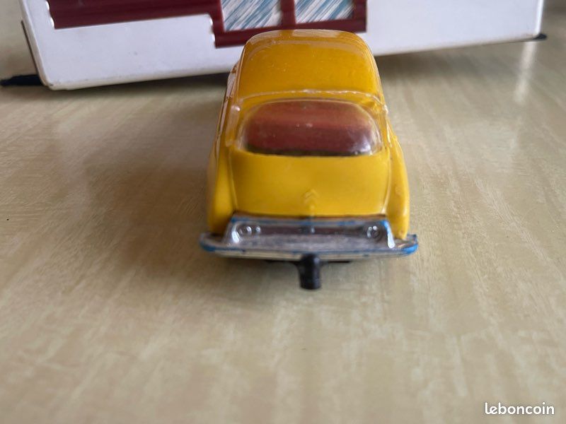 Maison Miniature Jane's Caravane | Book Nook France