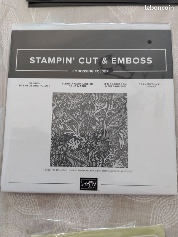 Embossage scrapbooking (image 1)