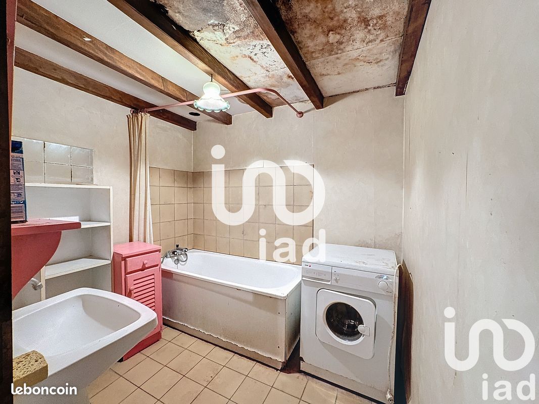 Propriété 3 pièces 69 m² - Châtignac 16480 (image principale 4)