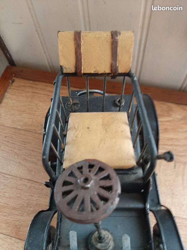 Voiture métallique (image 5)