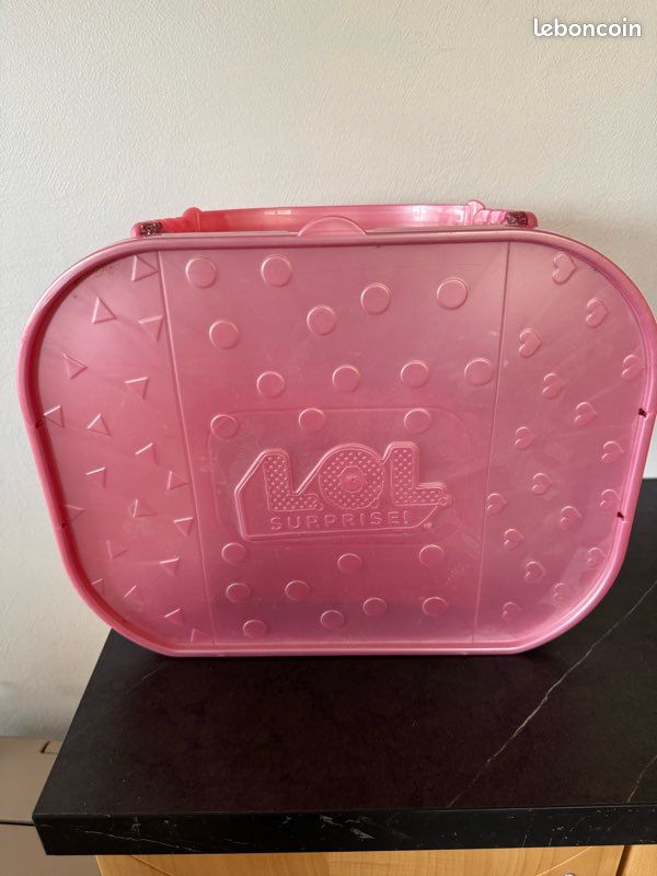 Lol ensemble pièces dans sa valise de transport grande et