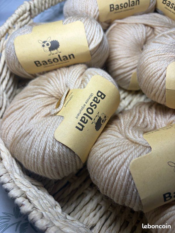 Lot 10 Pelotes Astrakân - Laine Bouclée 90% Laine - Aspect Rustique - Couleur Crème - Neuf