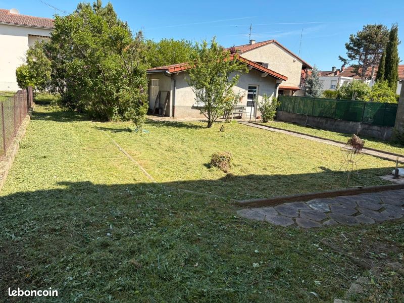 Maison 6 pièces 140 m² · à Clermont-Ferrand · 140 m² · 220 000 €