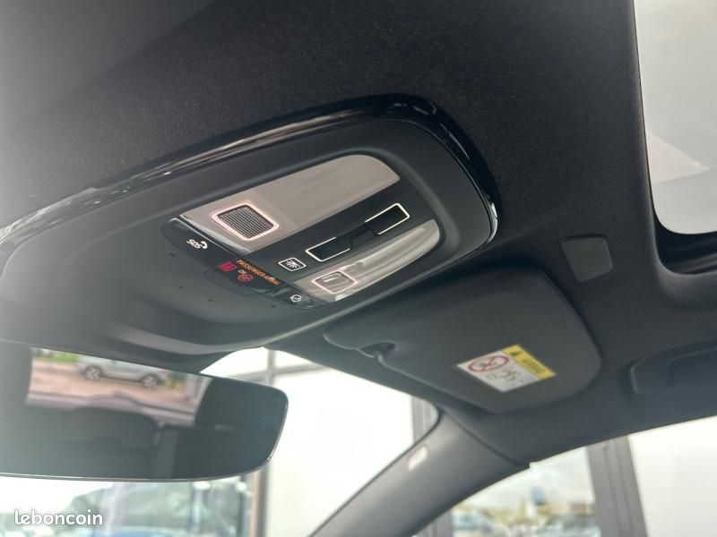 Volvo XC40 B3 163ch Black Edition DCT 7 (image 23)