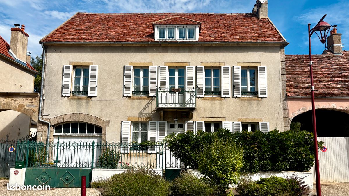 Maison 6 pièces 154 m² · à Rouvray · 154 m² · 235 000 €