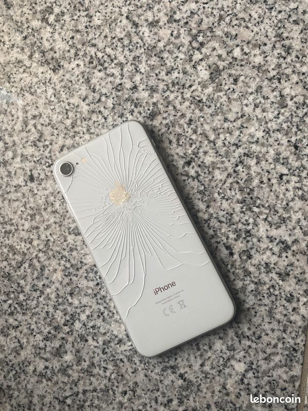 IPhone 8, Blanc état satisfaisant (image 2)