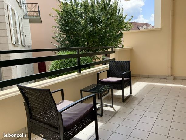 Loue 2 pièces meublé box terrasse