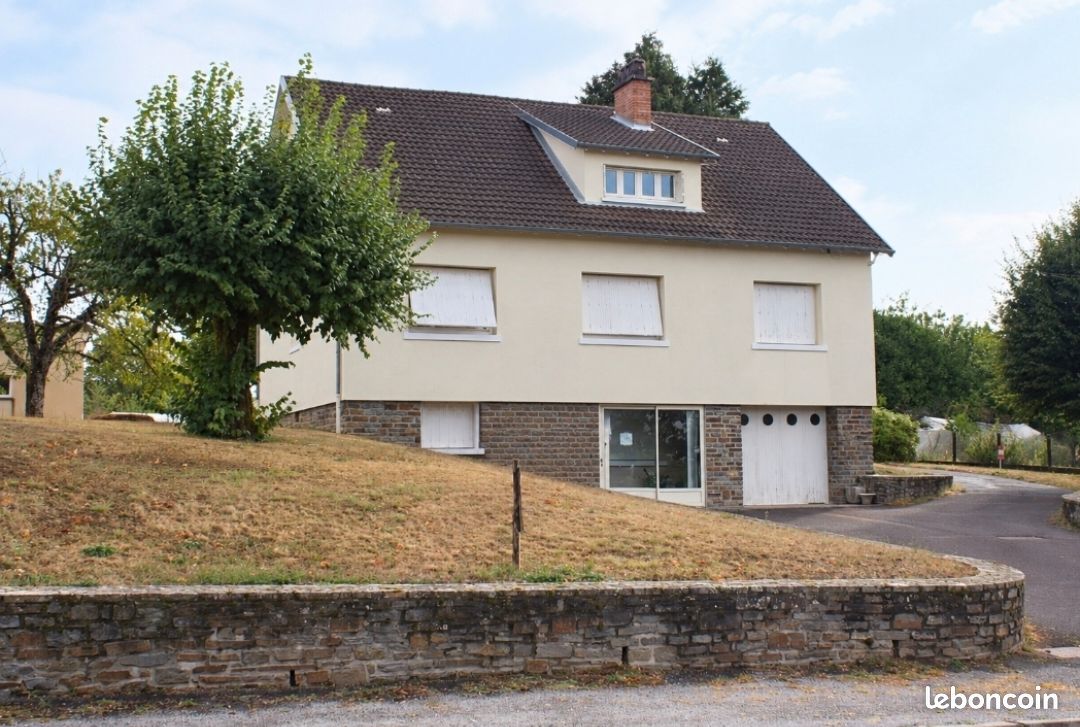 Maison 7 pièces 185 m² · à Saint-Yrieix-la-Perche · 185 m² · 180 000 €