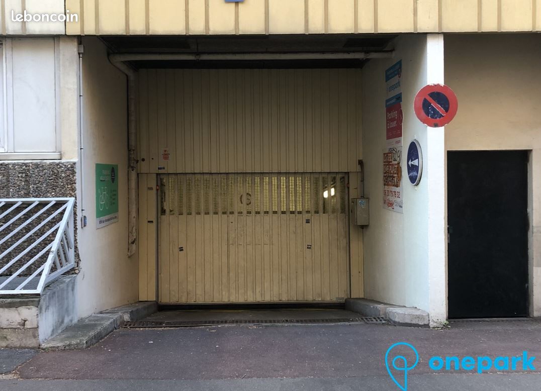 Parking 12 m² · à Paris · 12 m² · 90 €/mois
