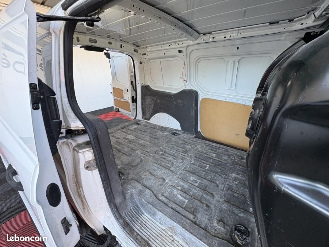 Ford Transit Connect FGN L1 1.5 ECOBLUE 120 SetS TREND (image 18)