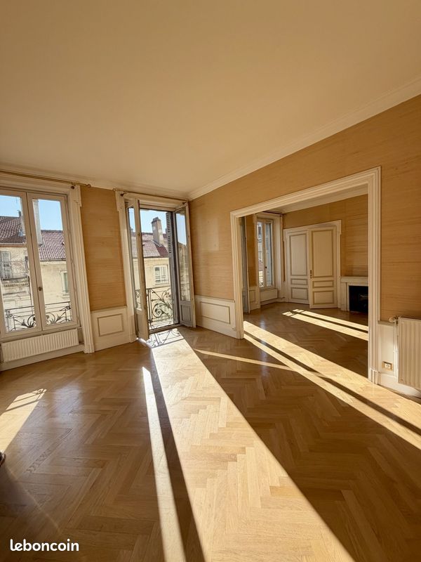 Appartement 3 pièces 111 m² · à Saint-Étienne · 111 m² · 149 000 €