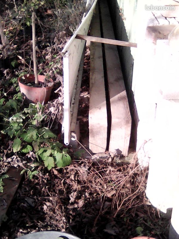 2 Poutres bois x 24 cm x 10 cm. Une de 3m et une de 3m25 (image 1)