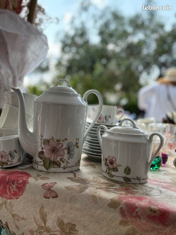 Service à café en porcelaine (image 2)