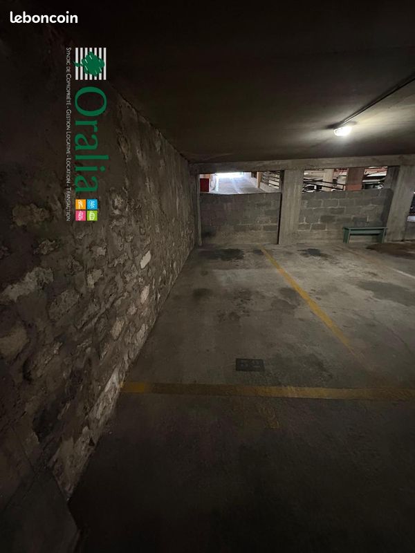 Parking PARIS · 120 €