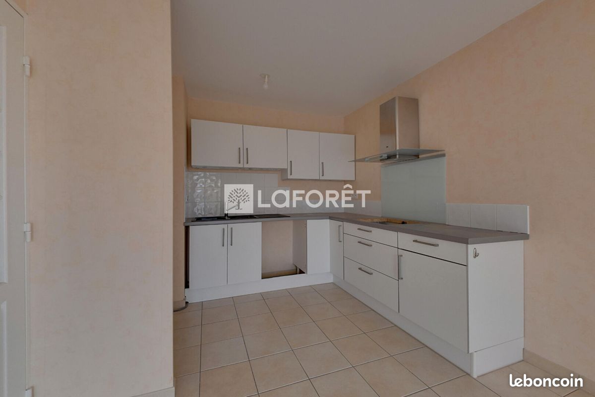 Appartement 3 pièces 77 m² · à Fleury-sur-Orne · 77 m² · 904 €