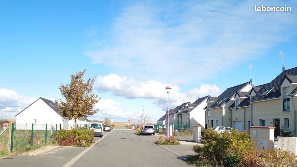 Terrain 644 m² · à Clévilliers · 52 600 €