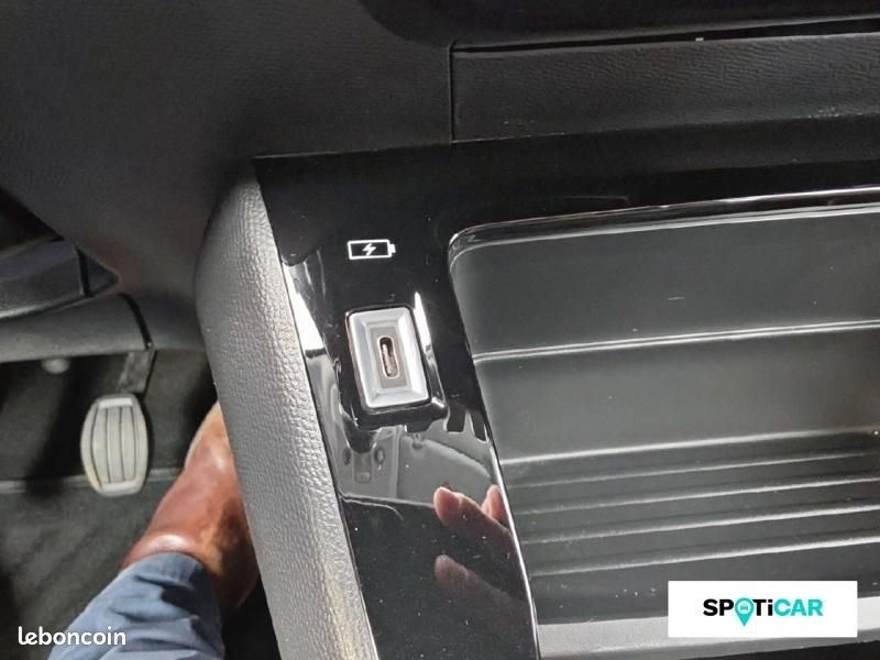 Peugeot 208 1.2 PureTech 75 Active GPS / CAR PLAY (image 18)