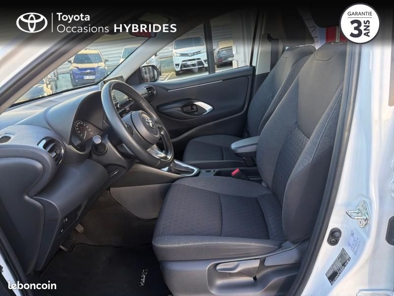 Toyota Yaris 116h Dynamic Business 5p + Programme Beyond Zero Academy MY22 (image 11)