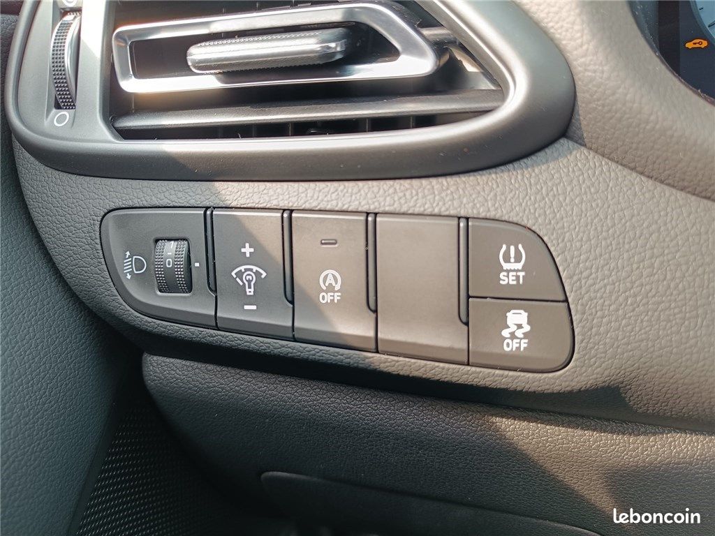 Hyundai i30 III 1.0 T-GDI 100 DCT-7 Creative (image 13)