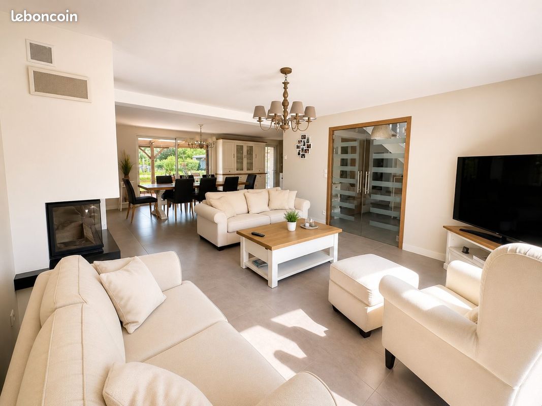 Maison 6 pièces 180 m² · à Wallers · 180 m² · 499 000 €