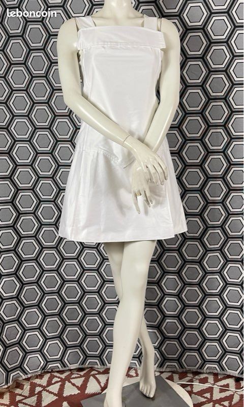 Robe blanche Courrèges taille 36 Vêtements