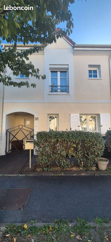 Maison 6 pièces 107 m² · au Plessis-Bouchard · 107 m² · 410 000 €