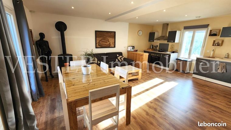 Maison de ville 10 pièces 255 m²