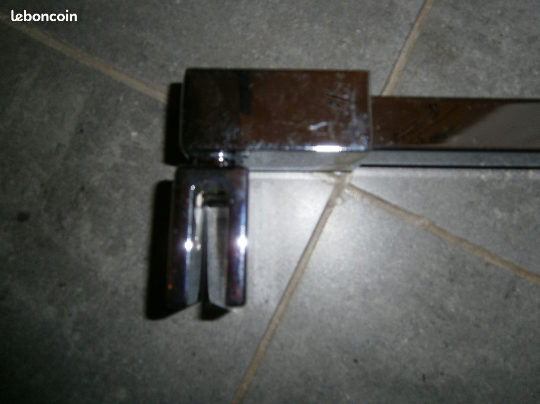 Barre de renfort paroi de douche NEUVE (image 1)