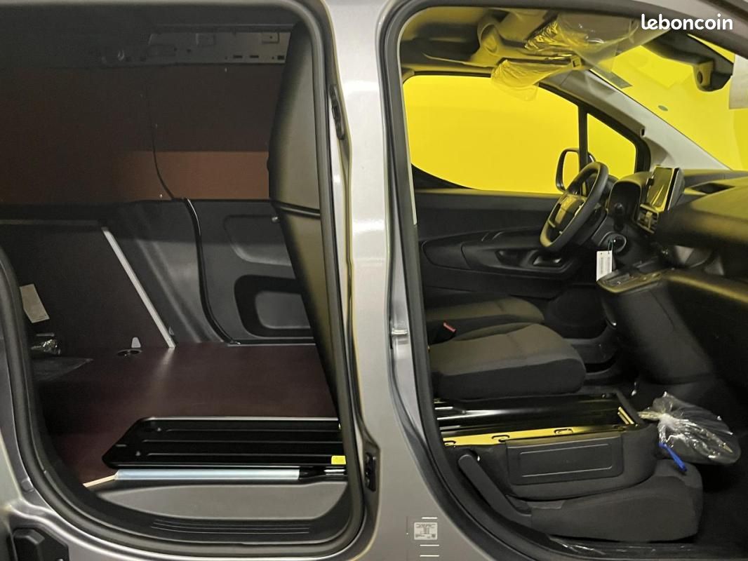 Toyota PROACE 1.5L 130 D-4D BVA STARTCONFORT ( PARTNER / BERLINGO ) 2026 MEDIUM + KIT BOIS 19983 HT (image 8)