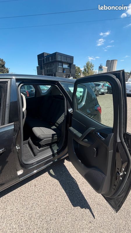 Opel meriva 1.4 véhicule équipé avec certificat pour une personne handicapée (image 10)