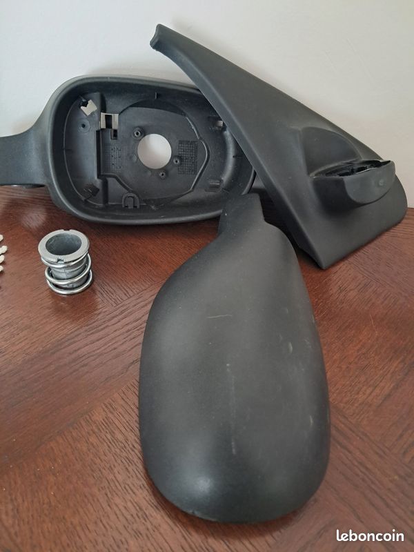 Pièces rétro droit CLIO 2 (image 3)